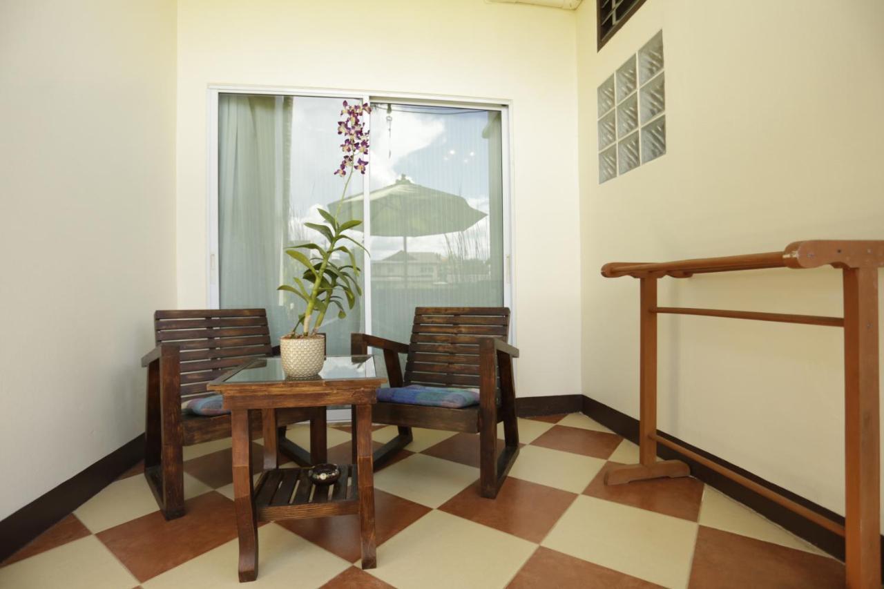 Liam's Adults Only Herberg Chiang Mai